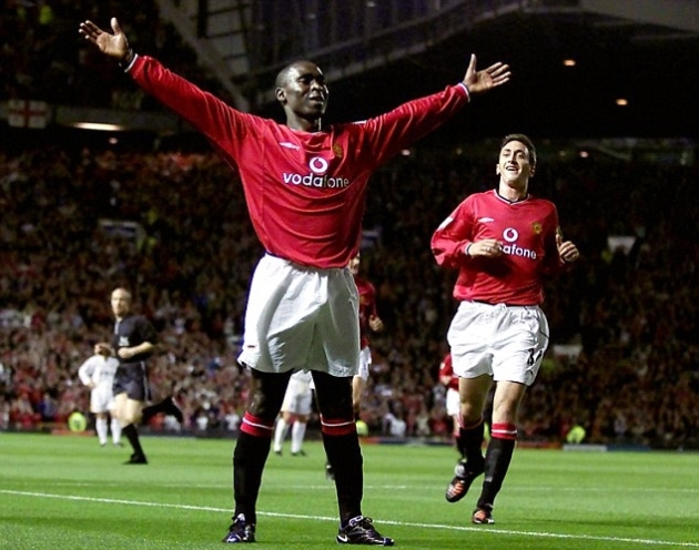 6. Andy Cole (121 bàn thắng): Cole là một trong những tiền đạo xuất chúng nhất của bóng đá Anh, với gần 300 bàn thắng trong cả sự nghiệp.