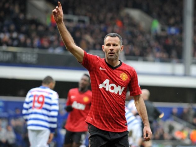 2. Ryan Giggs (160 bàn thắng): Phù thủy xứ Wales thật sự bền bỉ, và giành quá nhiều thành công cùng Quỷ đỏ.