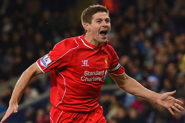 6. Steven Gerrard (92): Gerrard không chỉ là thủ lĩnh của Liverpool. Anh có thể tạo đột biến bất cứ lúc nào nhờ những cú sút sấm sét, nhưng đường chuyền như dọn cỗ.