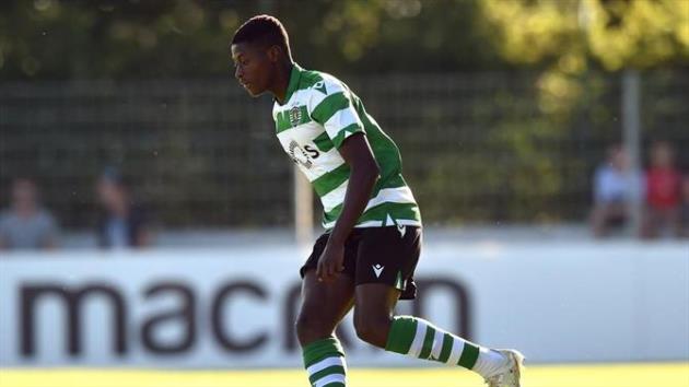 2. Nuno Mendes (Spoting CP). Tài năng trẻ người Bồ Đào Nha đang thu hút sự chú ý của rất nhiều ông lớn Premier League như Liverpool hay Man Utd.