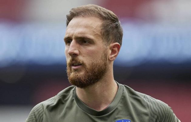 Thủ thành: Jan Oblak. Với việc Solvenia chỉ xếp ở vị trí thứ 4 chung cuộc tại bảng H, Oblak đã phải sớm nói lời chia tay giải đấu lớn nhất hành tinh.