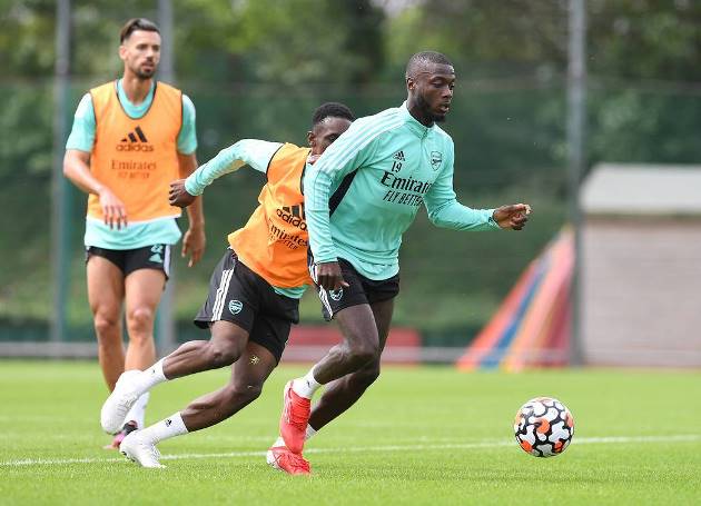 Pablo Mari, Pepe cùng các đồng đội hăng say tập luyện.