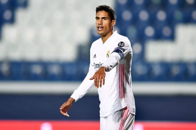 Varane đã ở rất gần Man Utd.