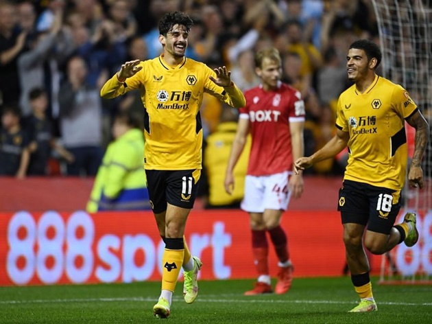 3. Trincão (Wolves): Cầu thủ 21 tuổi người Bồ Đào Nha rê bóng trung bình mỗi trận là 3. Có lẽ, Barcelona đang nuối tiếc khi để anh đến Wolves theo bản hợp đồng cho mượn.