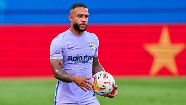 Memphis Depay - Lyon - 14,4 triệu bảng: Depay gặp khó khăn sau khi chuyển đến Old Trafford với số tiền lớn và nhanh chóng rời đi chỉ sau một mùa giải rưỡi. Anh gây ấn tượng mạnh mẽ ở Lyon trước khi ký hợp đồng với Barcelona vào mùa hè.