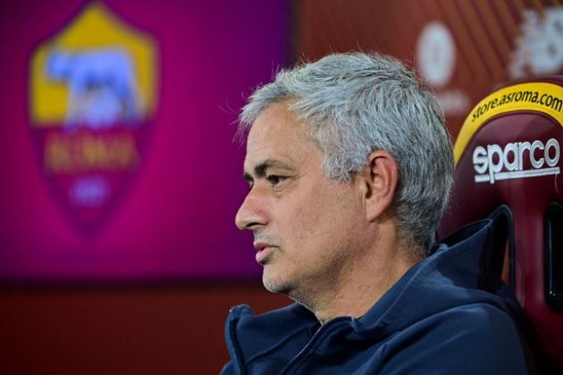 Mourinho chưa thể giúp Roma thành công.
