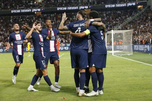 Niềm vui của PSG. Họ đã có trận thắng 4-0 xứng đáng, khi áp đảo Nantes về mọi mặt, và không cho đối phương có nổi bàn danh dự.