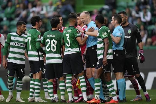 Sporting đã chơi tốt trước Arsenal.