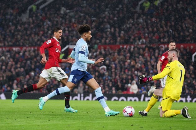 Phút 67, Brentford tổ chức tấn công nguy hiểm. Kevin Schade có cơ hội đối mặt với De Gea nhưng không thể đánh bại được thủ môn người Tây Ban Nha.