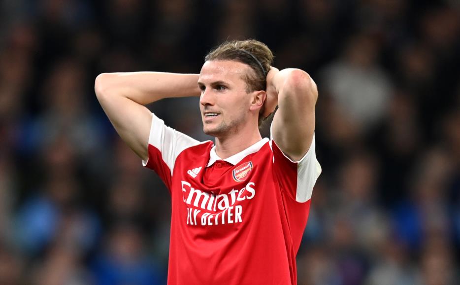 Ảnh bài viết Arsenal tống khứ thêm 1 cái tên trước giờ G