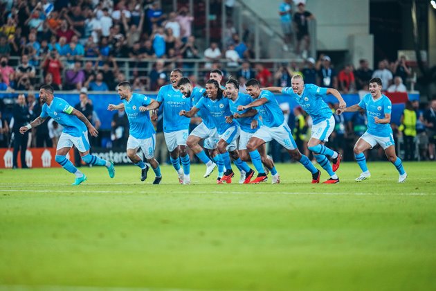 Và Man City là đội giành Siêu cúp, khi thực hiện thành công ở cả 5 lượt sút của mình. Trong khi đó, Gudelj của Sevilla đã sút hỏng ở lượt sút cuối cùng.