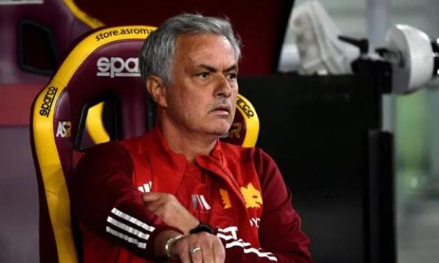 Họ đã chơi chậm lại, nhưng vẫn chiếm được sự chủ động đúng chất Mourinho sau đó.