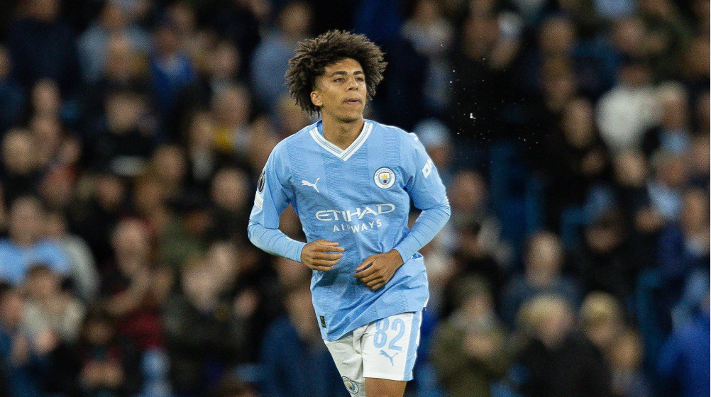 Hậu vệ trái: Rico Lewis (70 triệu bảng). Leiws có tương lai tươi sáng trong màu áo Man City. Hậu vệ 19 tuổi có 24 lần ra sân mùa này, bao gồm 7 lần đá chính ở Premier League.