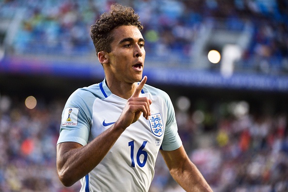 Calvert-Lewin mở tỉ số trận đấu.