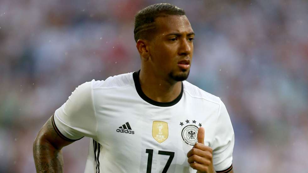 Trung vệ: Jerome Boateng (Bayern Munich). Đá cặp với Hummels sẽ vẫn là đối tác ăn ý Boateng. Đây là bộ đôi đã ra sân chính thức trong cái đêm huyền thoại mà người Đức lên ngôi năm 2014.