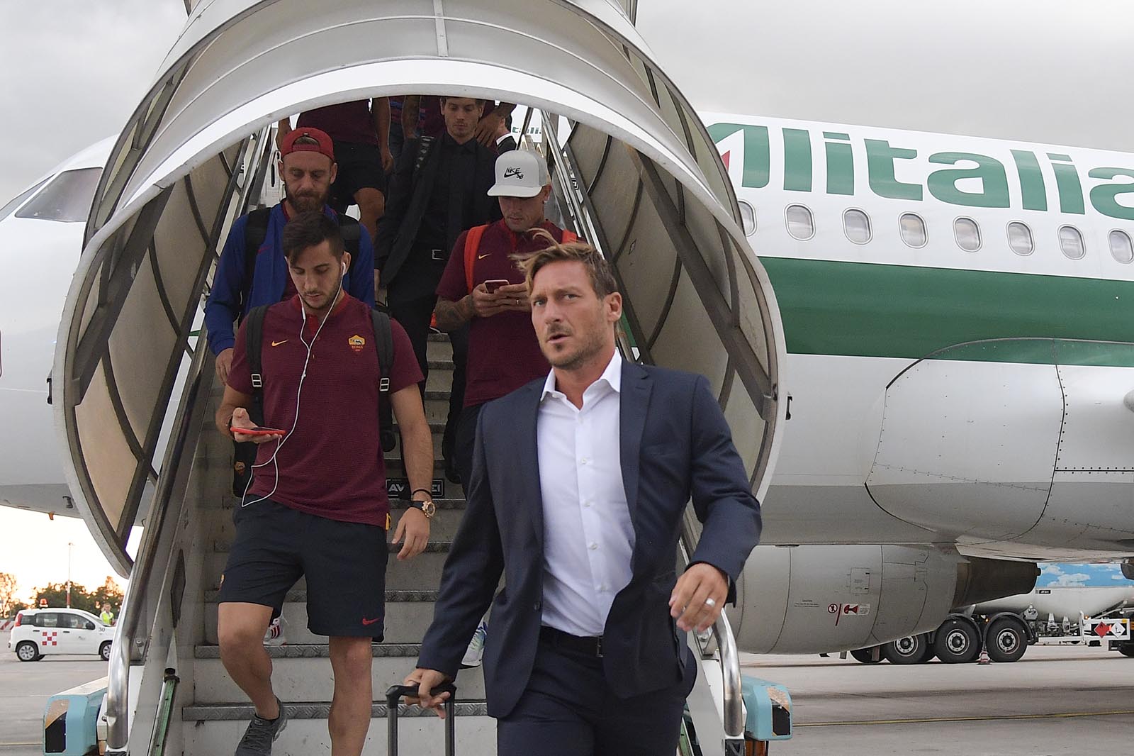 Theo sau là Totti...