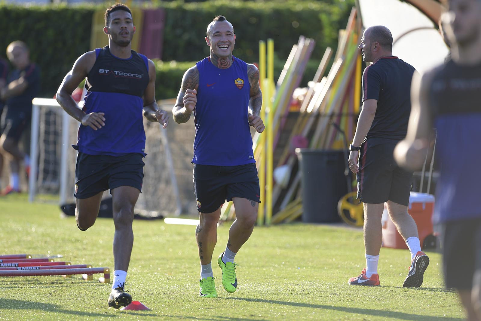 ảnh Roma tập luyện - Bóng Đá
