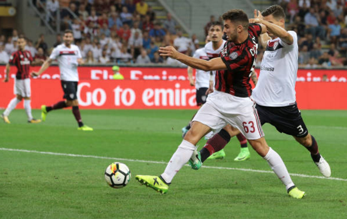 Ngay phút thứ 10 trong trận đấu với Cagliari, tiền đạo trẻ Patrick Cutrone đã mở tỉ số cho Milan.