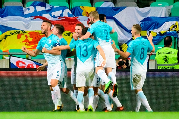 Tuy nhiên Slovenia cho thấy sự chuyên nghiệp của họ với 2 bàn thắng trong hiệp hai.