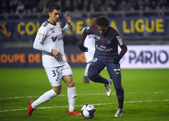 Mở tỉ số trên chấm 11m, Neymar đưa PSG vào bán kết - Bóng Đá