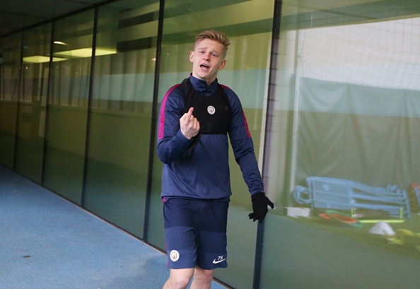 Họ vẫn bước ra sân tập với nụ cười trên môi cùng phong thái tự tin.