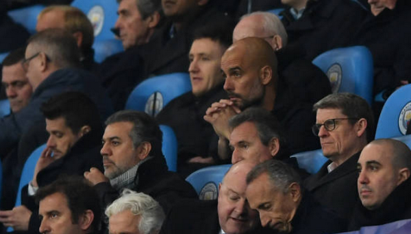 Nhưng với việc Pep Guardiola bị đuổi lên khán đài, Man City mất dần phương hướng.