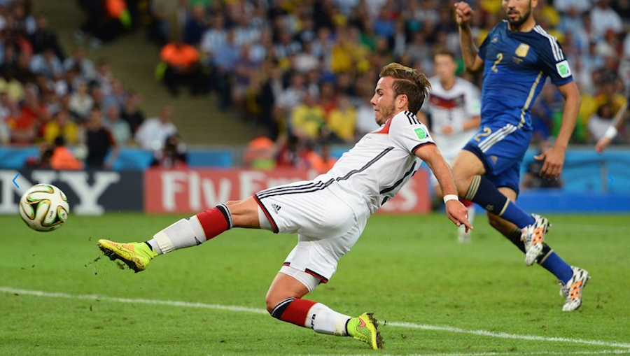 Khoảnh khắc không thể quên trong sự nghiệp của Gotze.