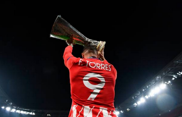 Khoảnh khắc cuối cùng của Torres trong màu áo Atletico.