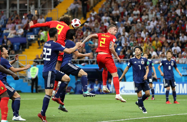 Fellaini thể hiện sự vượt trội trong tình huống không chiến.