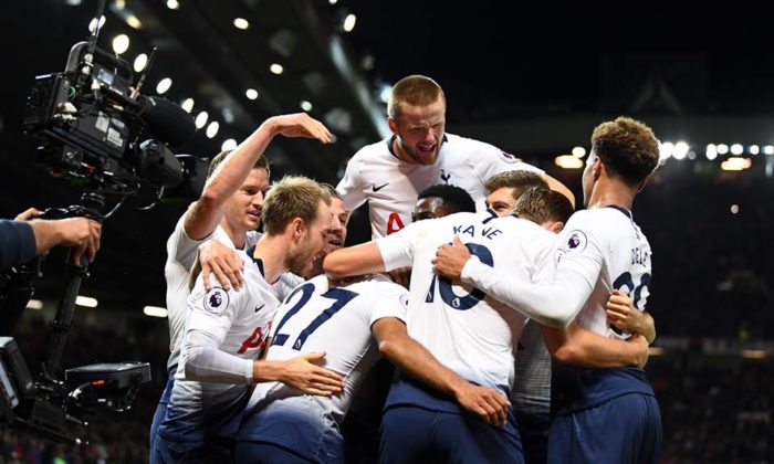 Tottenham Hotspur - Hạng Ba Premier League: Gà trống là đội bóng kỳ lạ nhất trong mùa Hè vừa qua khi 'không thèm' bổ sung một tân binh nào. Dù vậy, với 3 trận toàn thắng tại Premier League, đặc biệt là màn hủy diệt Man United 3-0, Tottenham cho thấy họ vẫn là thế lực đáng gờm tại nước Anh cũng như châu Âu.