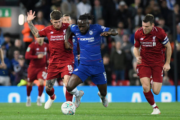 Chelsea lấn lướt hoàn toàn trong hiệp một với tỉ lệ kiểm soát bóng 62%.