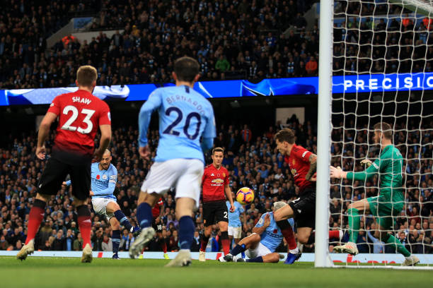David Silva mở tỉ số trận đấu.