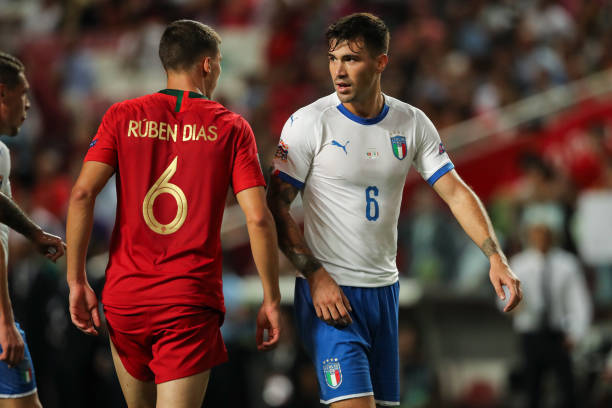 Ruben Dias - 7,0 điểm: Thi đấu ổn, thể hiện sự chững chạc.