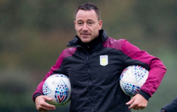 Đáng chú ý, trong thành phần BHL Aston Villa còn có sự xuất hiện của huyền thoại John Terry.
