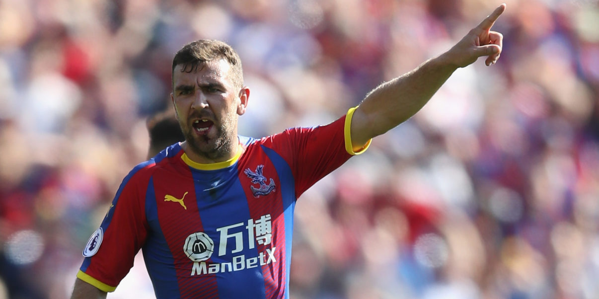61 - James McArthur (Crystal Palace) - Cùng với thủ quân Milivojevic, McArthur tạo thành bộ đôi chiến binh ở tuyến giữa Đại bàng.