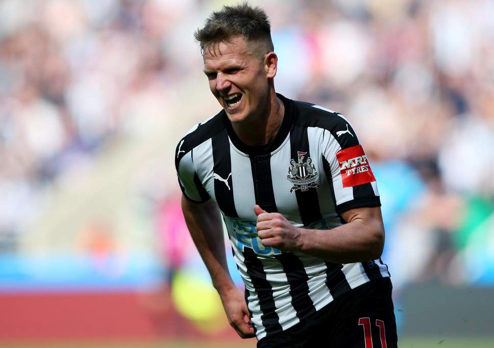 55 - Matt Ritchie (Newcastle) - Cầu thủ Scotland đóng vai trò máy quét trong đội hình Chích chòe. Anh thường xuyên phải phạm lỗi trong những tình huống nguy hiểm.