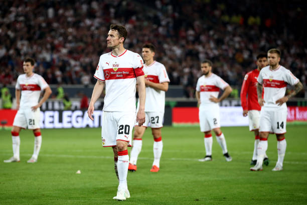 Ở chiều ngược lại là sự thất vọng của các cầu thủ Stuttgart. Với luật bàn thắng sân khách, họ buộc phải thắng hoặc hòa trên 2 bàn trận lượt về để ở lại Bundesliga 2018/19.