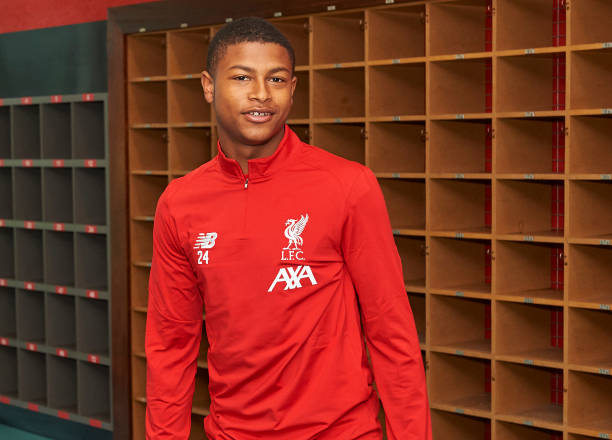 Nói thêm về Rhian Brewster, anh sinh năm 2000, đã từng trải qua 440 ngày điều trị chấn thương mắt cá.