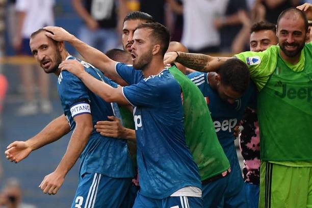 Thủ quân Chiellini là người mở điểm cho Juve mùa này.