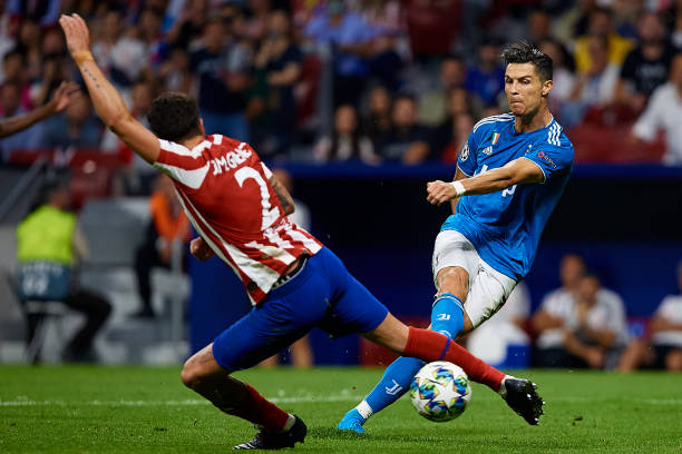 Hai đội đã cùng nhau tạo ra một số cơ hội trong hiệp một.