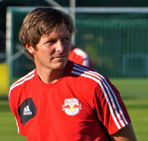Glasner cũng đã có 2 mùa giải đóng vai trò trợ lý HLV ở CLB Salzburg (2012/13, 2013/14).