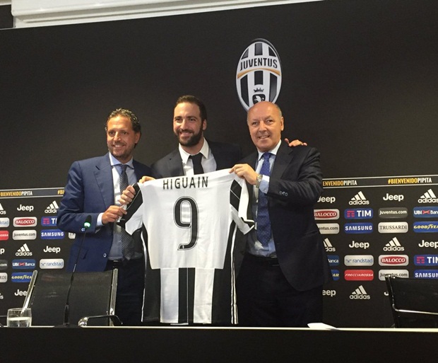 Ảnh bài viết Higuain tố cáo: Chính chủ tịch Napoli khiến tôi phải ra đi