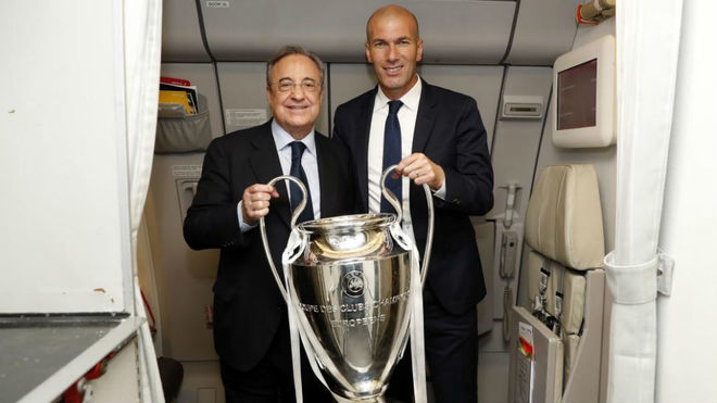 Zidane sẽ tiếp tục đồng hành cùng Perez. Ảnh: Marca.