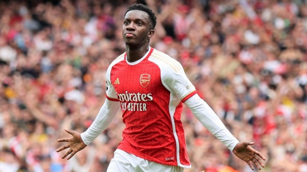 Eddie Nketiah chưa đáp ứng yêu cầu về tiền đạo cắm.