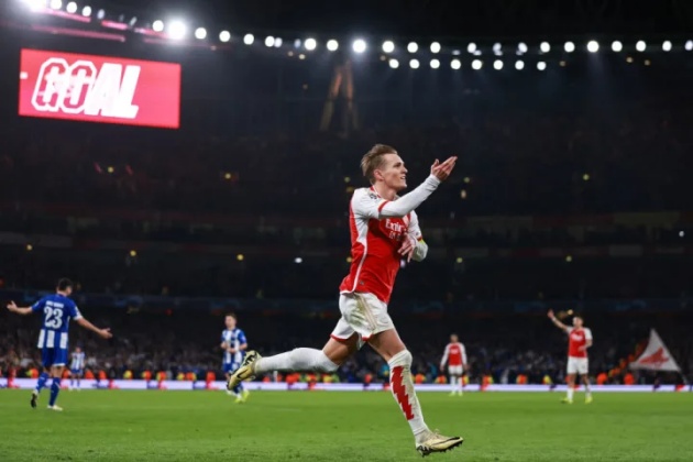 Martin Odegaard và các đồng đội đang không ngừng ghi bàn.