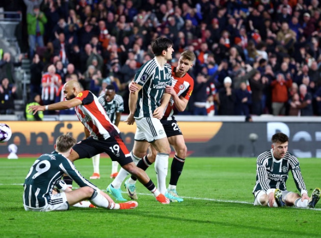 Man United nên cảm thấy may mắn vì cầm hoà được Brenford.