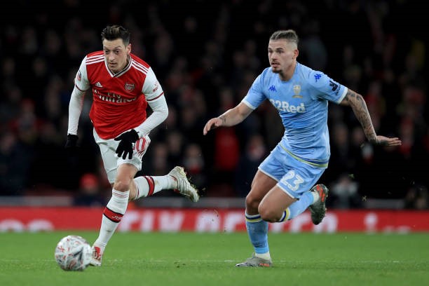 Arsenal đã trải qua một trận đấu vô cùng khó khăn trước Leeds United tại vòng 3 FA cup
