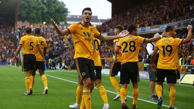 Wolves cũng là hiện tượng của Ngoại hạng Anh.