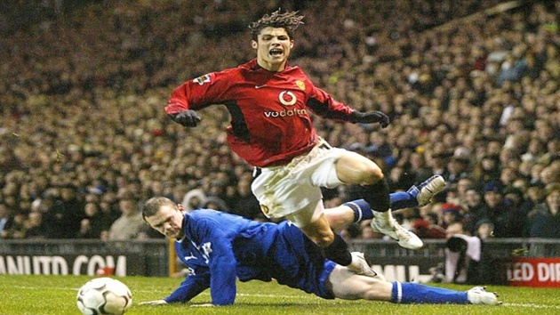 Xuất phát điểm của Rooney còn tốt hơn Ronaldo.