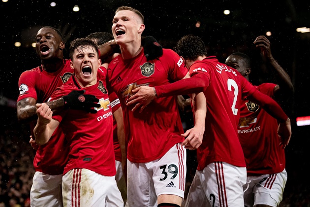 Mùa này Man United vẫn sống tốt mà không cần có Pogba.